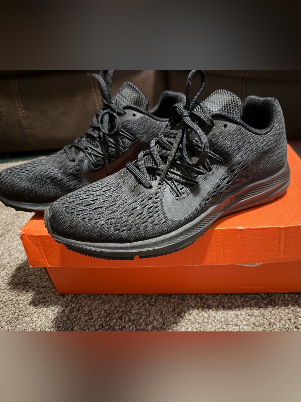 Nike Women's Black Mesh Running Shoes - Picture 4 of 5